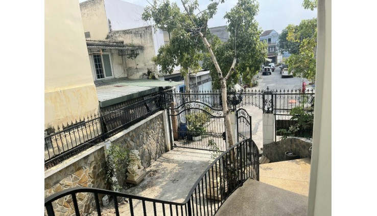 Ngộp Giảm Sốc 50% Bán Gấp Đất Thổ cư Lô Góc Hẻm Xe Tải 306m2_N 20 Chỉ 15.5 Tỷ Phạm Văn Đồng Hiệp Bình Chánh Siêu Hời